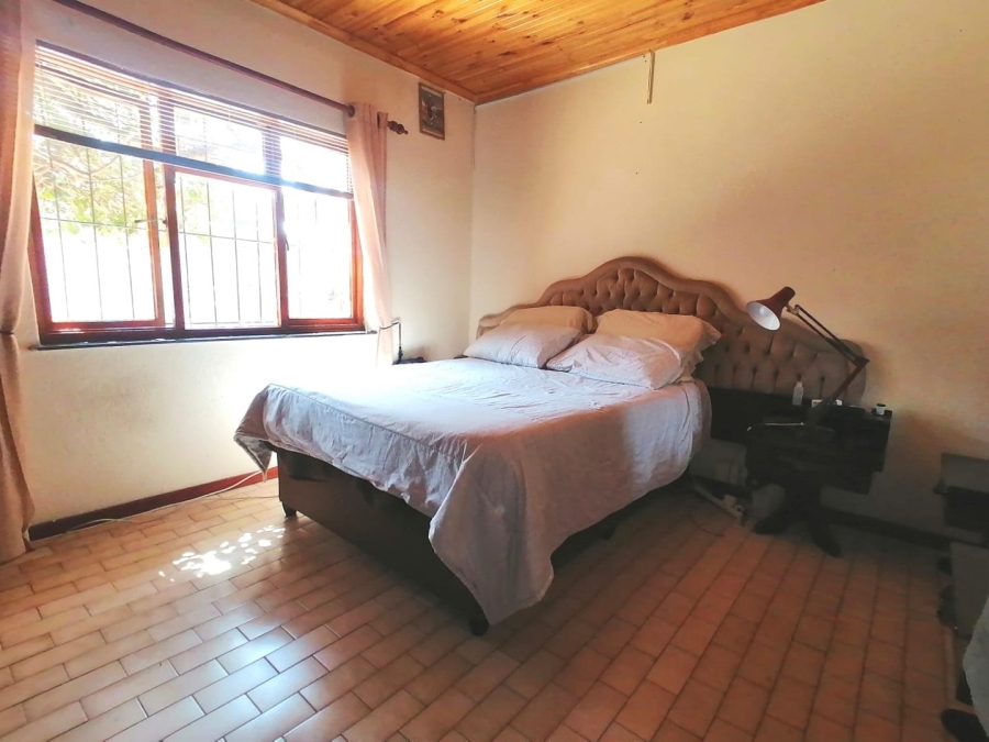 6 Bedroom Property for Sale in Eikendal Western Cape